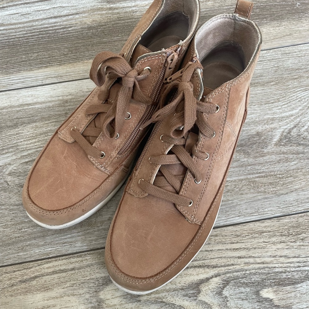 Vionic sneaker boot - Picture 3 of 6